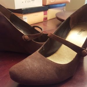 Bass brown suede wedges